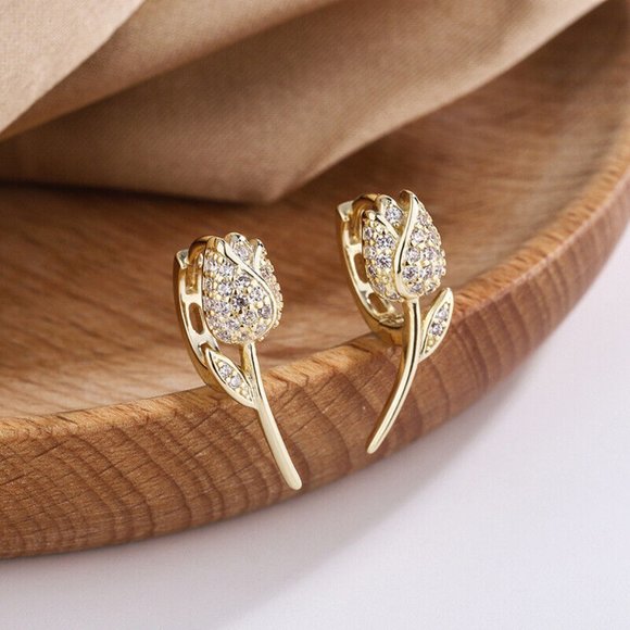 New 18k Gold Over Silver White Sapphire Tulip Studs - Picture 2 of 5